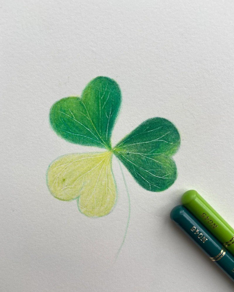How to draw a shamrock step by step 4
