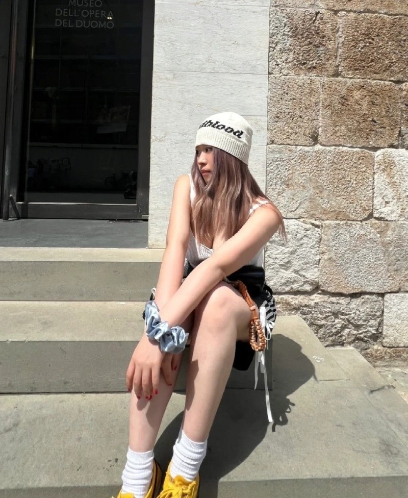 attitude cap girl dp 34