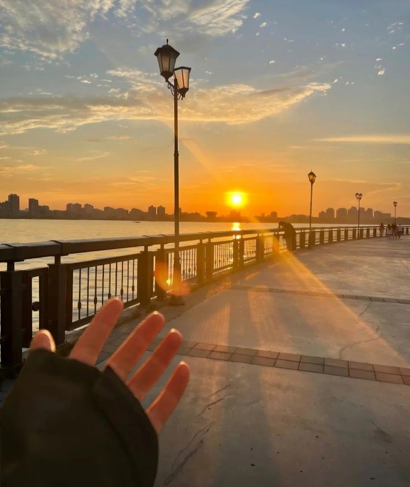 attractive whatsapp dp 10