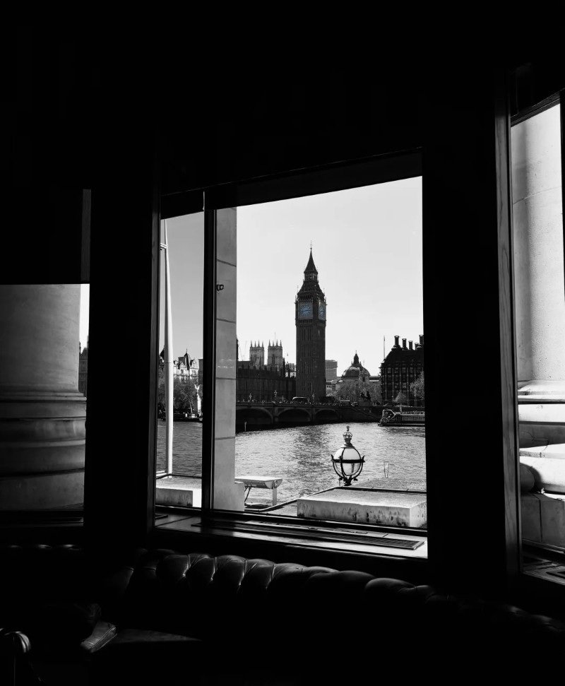 black and white dp 6