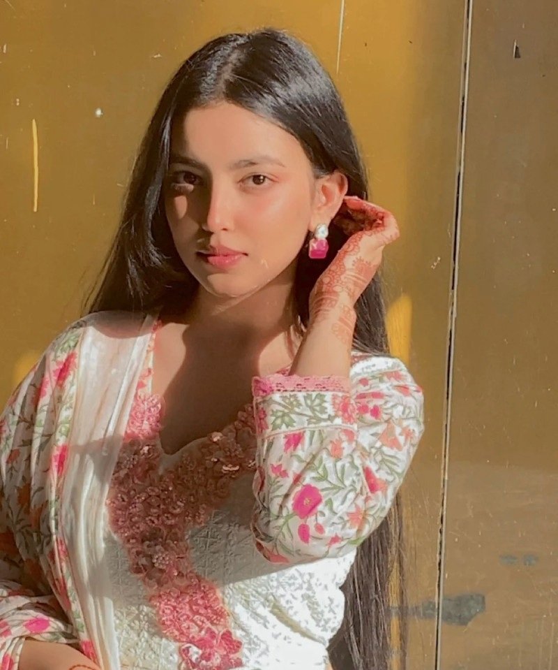 cool photos for whatsapp dp girl 3