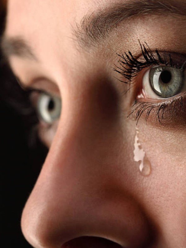 beauty girl cry