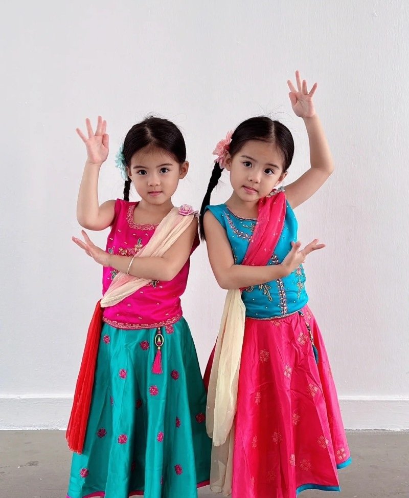 cute child couple dp