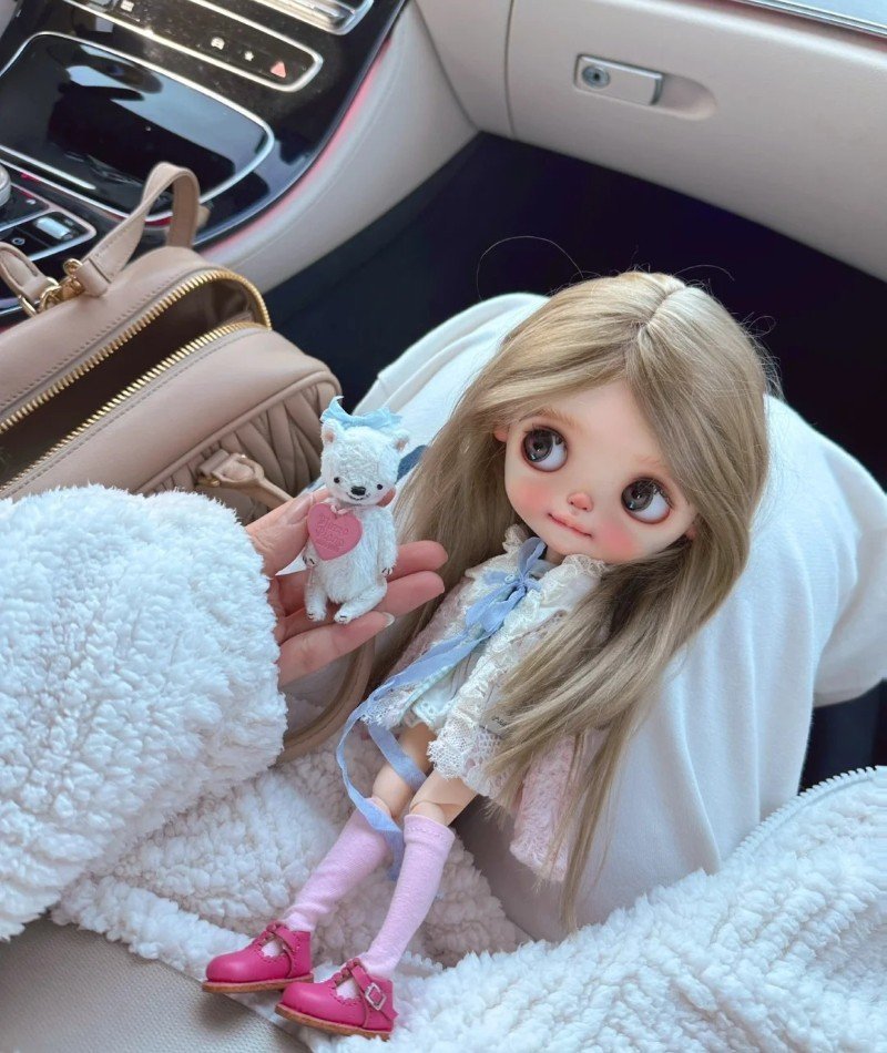 cute doll whatsapp dp