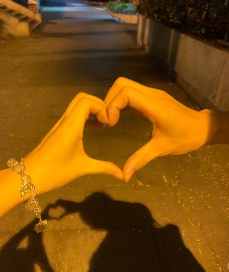 cute sweet love dp for whatsapp 19