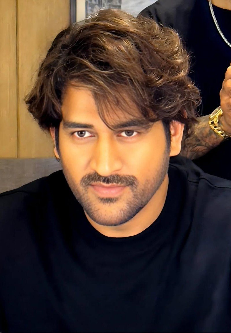 dhoni dp `17