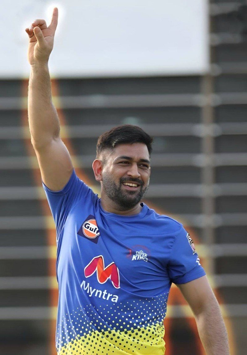dhoni dp 18