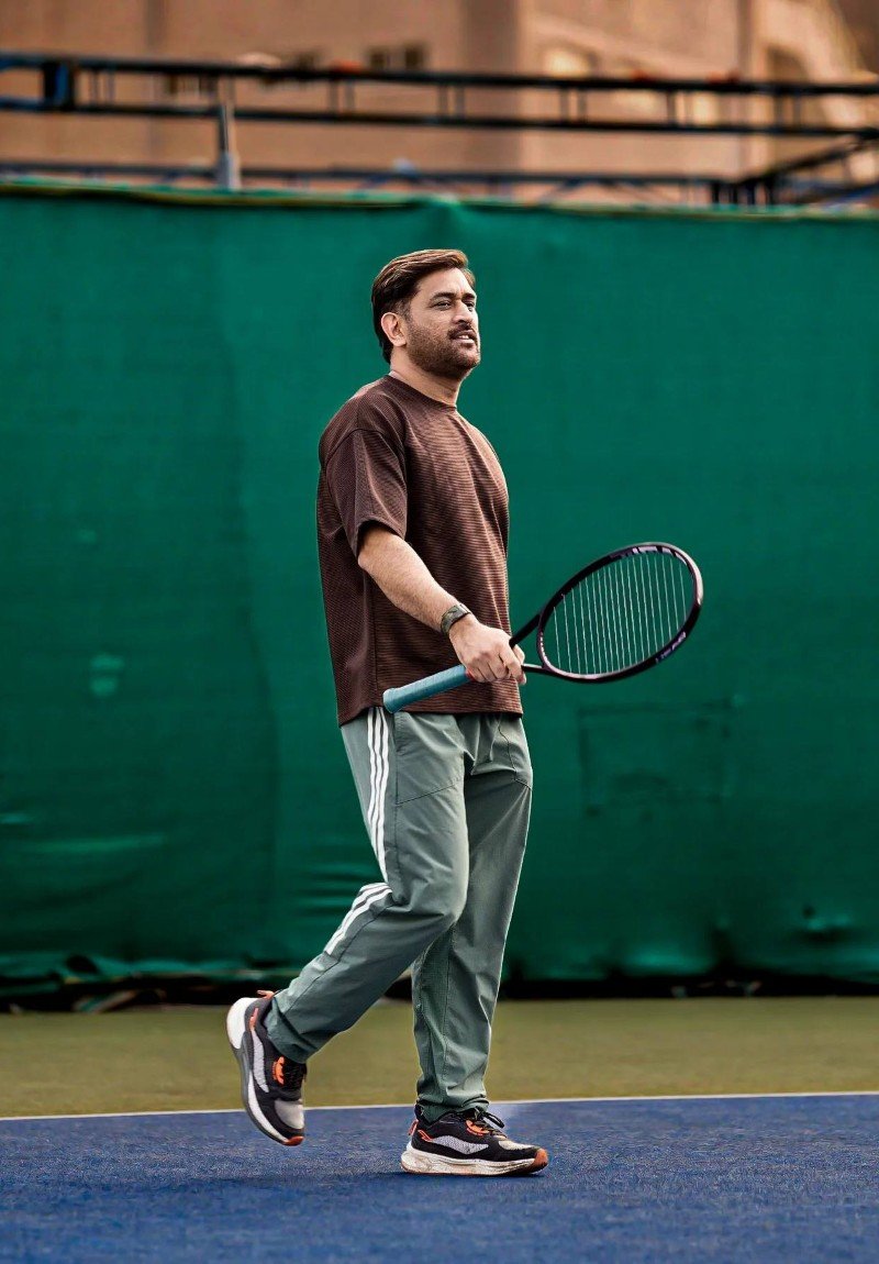 dhoni dp 32