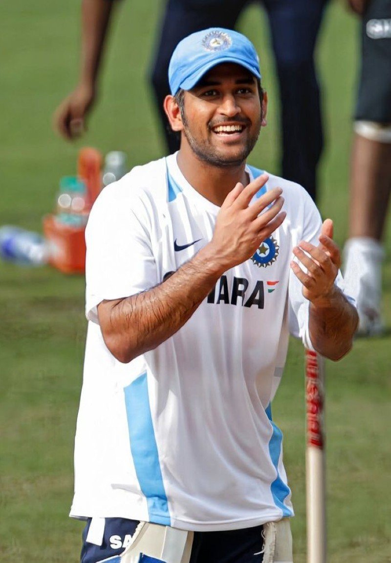 dhoni whatsapp dp