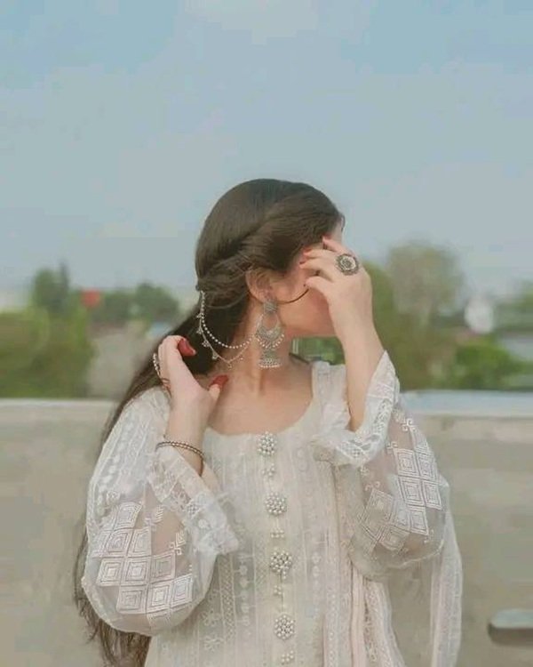 dp for instagram for girl stylish hidden face 6