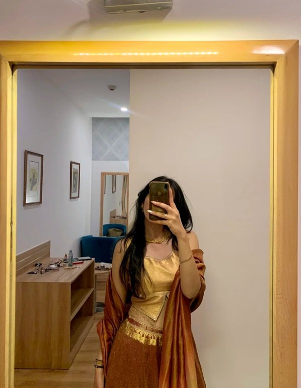 dp for instagram for girl stylish hidden face simple
