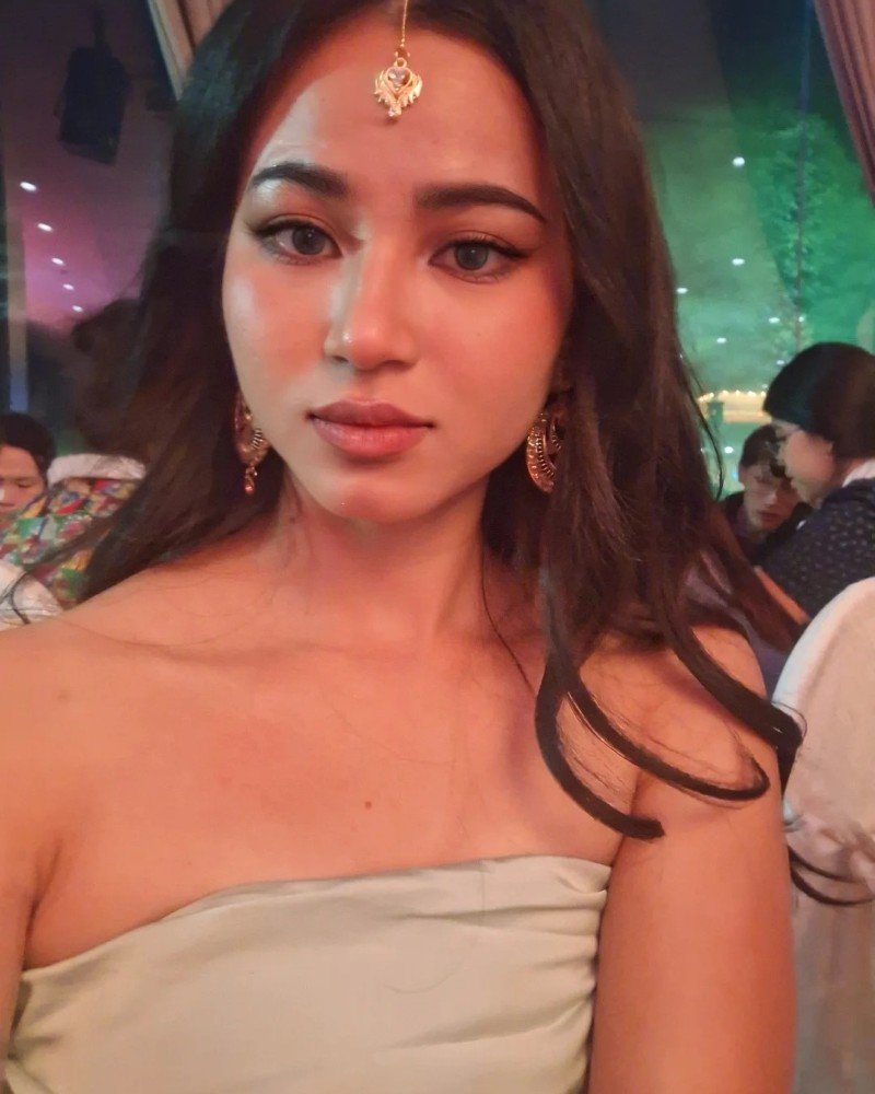 dpz hot girl dp 28