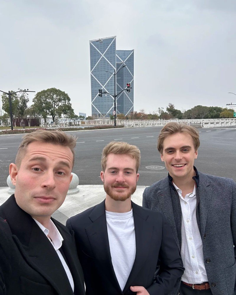 friends group dp funny 1