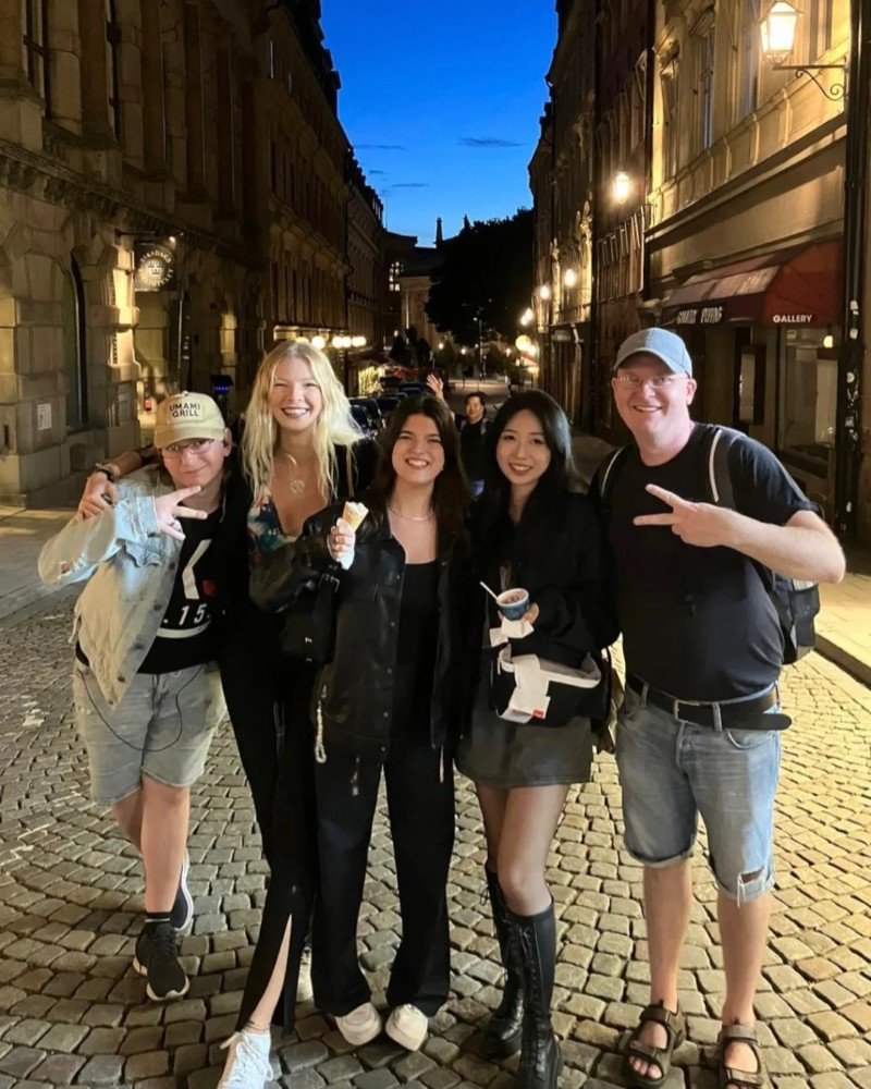 friends group dp funny 26