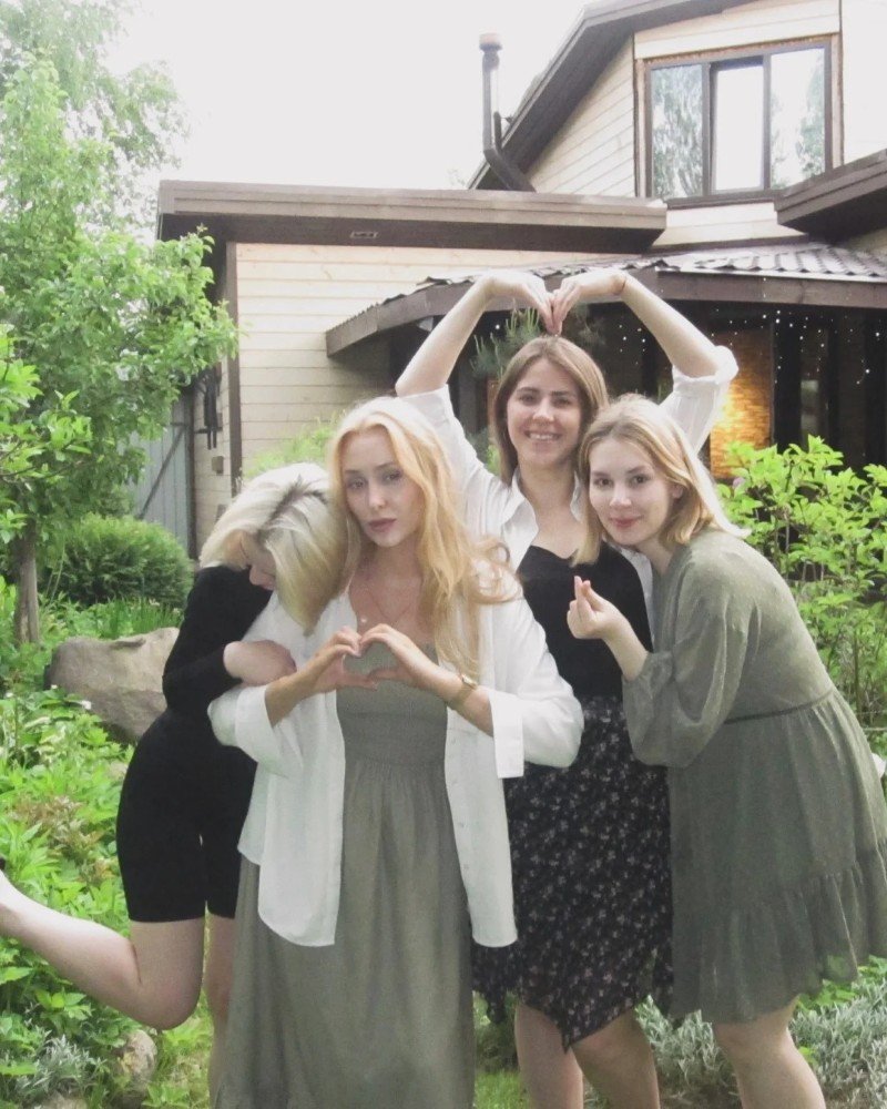 friends group dp funny 31