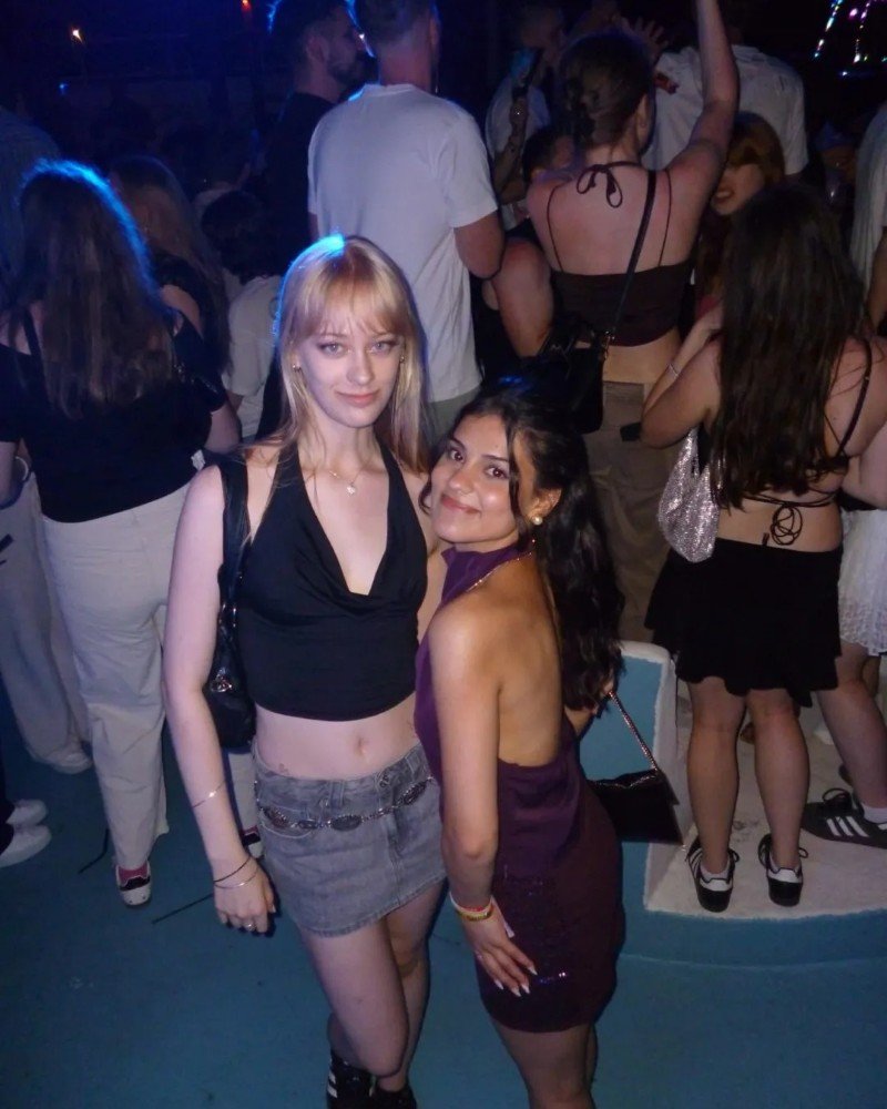 friends group dp funny 34