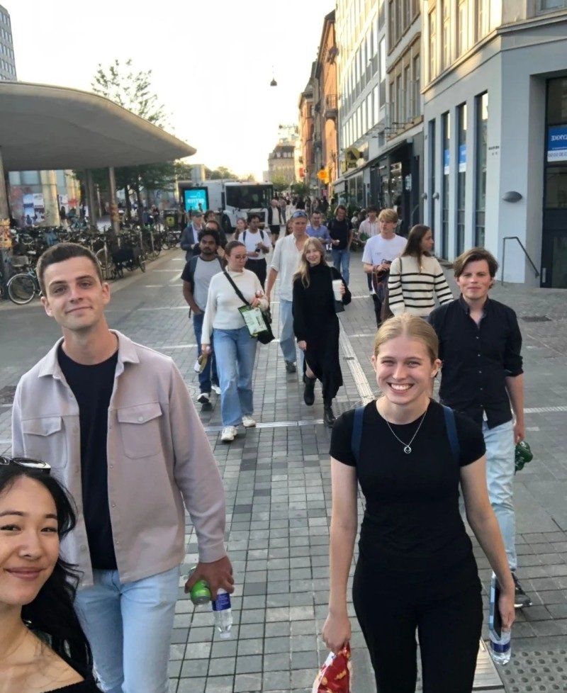 friends group dp funny 37