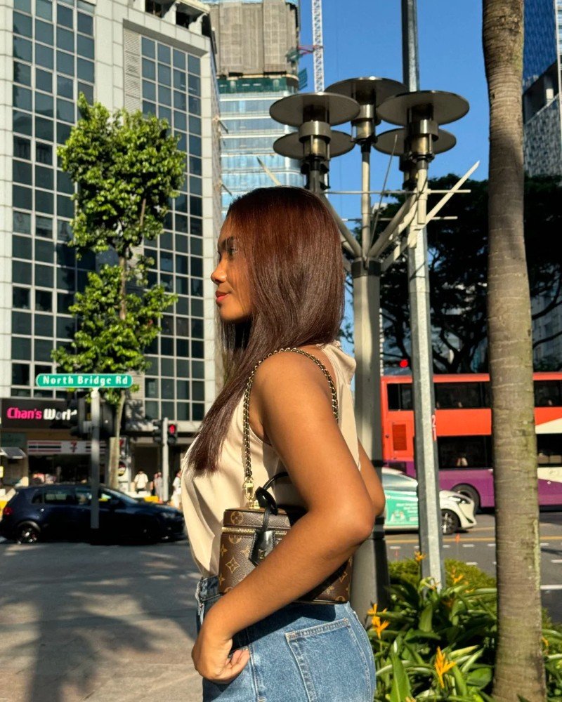 happy girl images for whatsapp dp