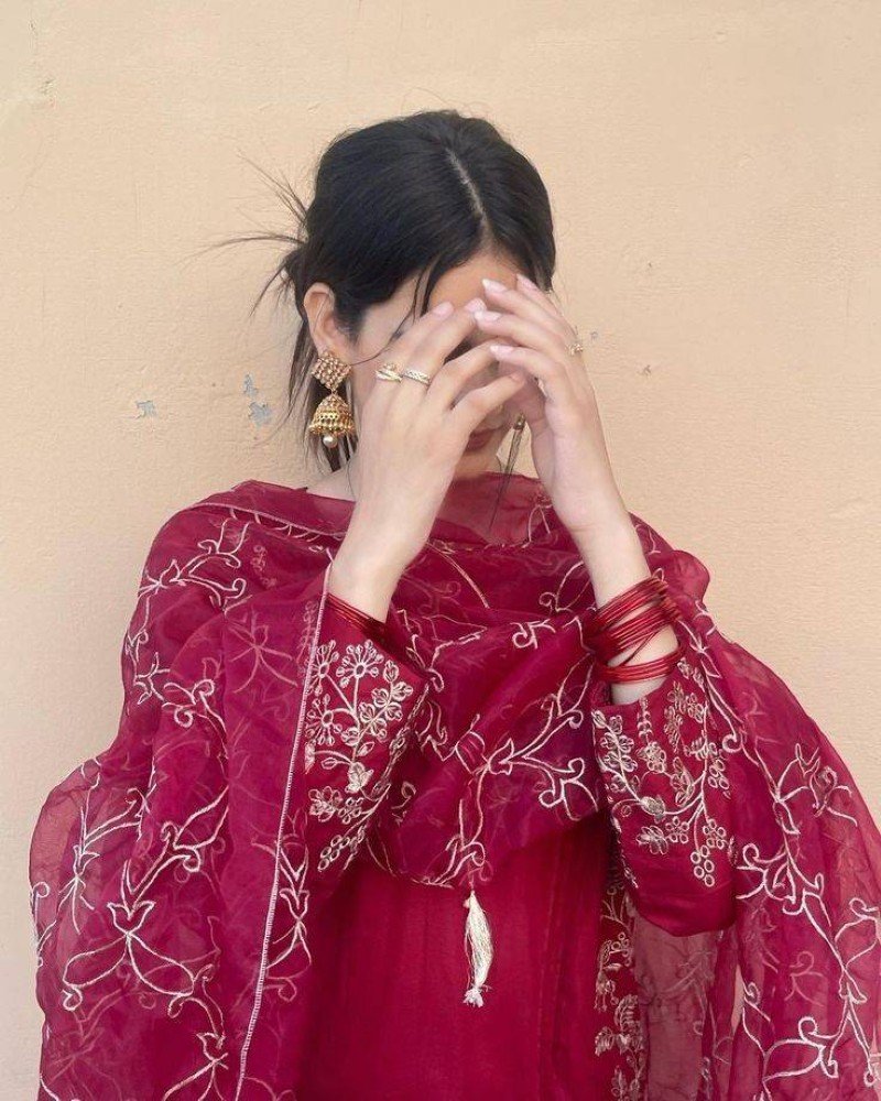 hidden face dp for girls 17
