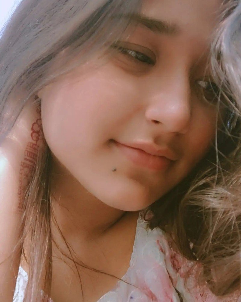 ladki ki dp 23