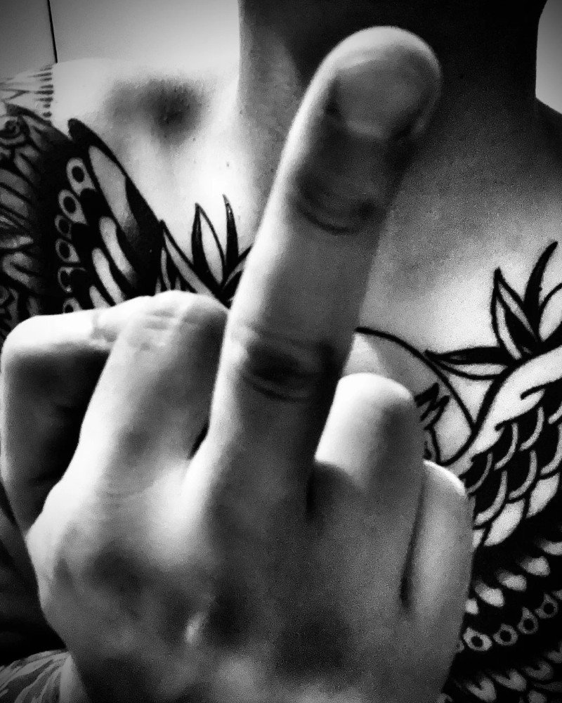 middle finger dp 13