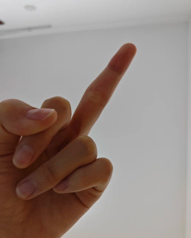 middle finger dp 16