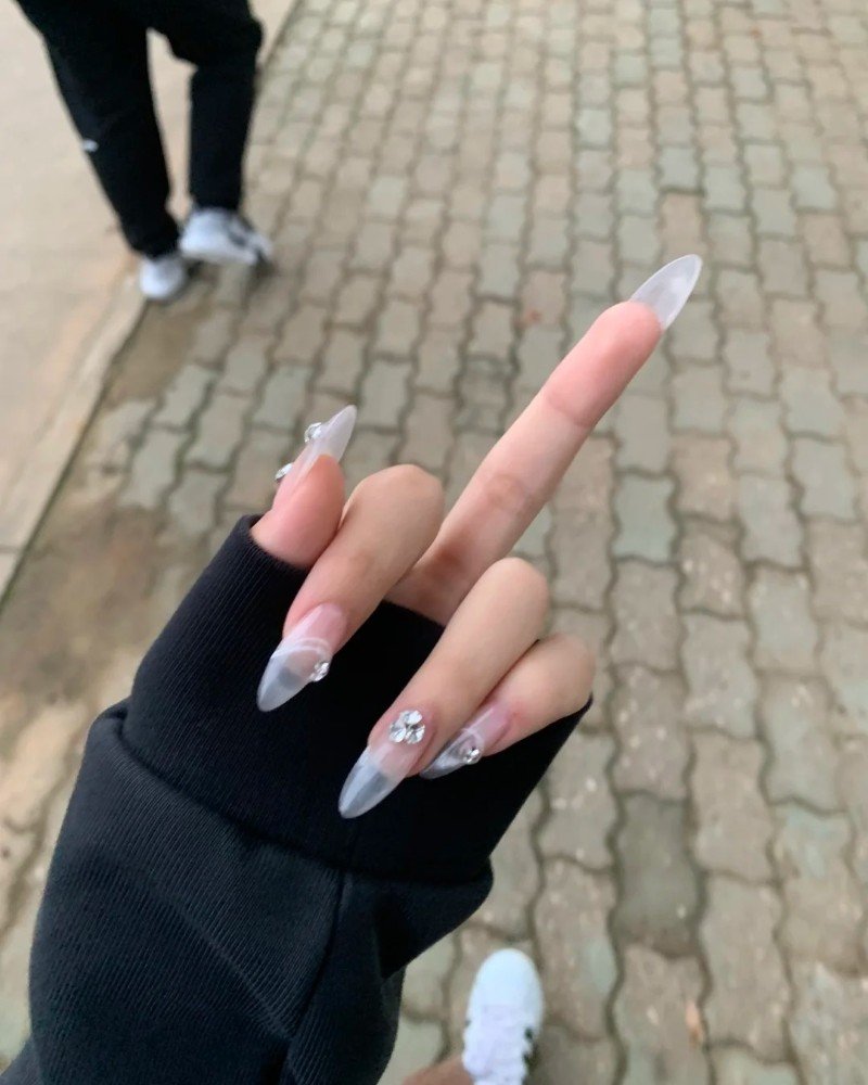 middle finger dp 2
