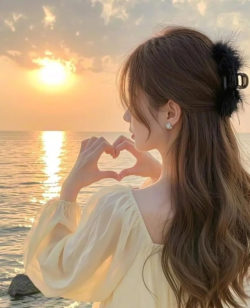 natural attractive whatsapp dp 18