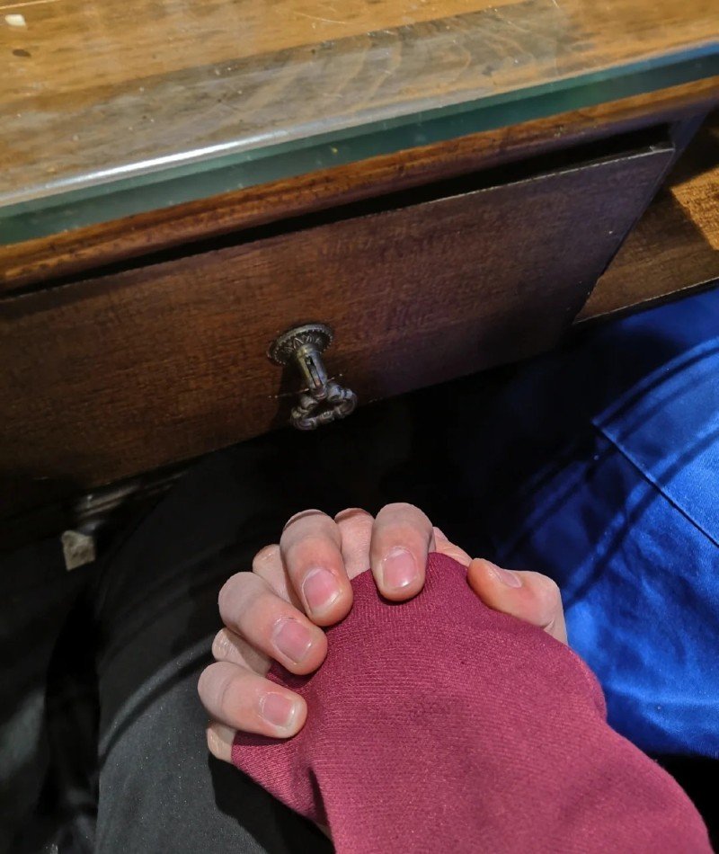 romantic couple hand pic for dp