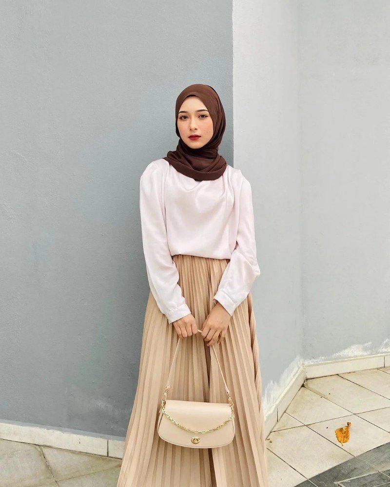 stylish hijab girl dp 14