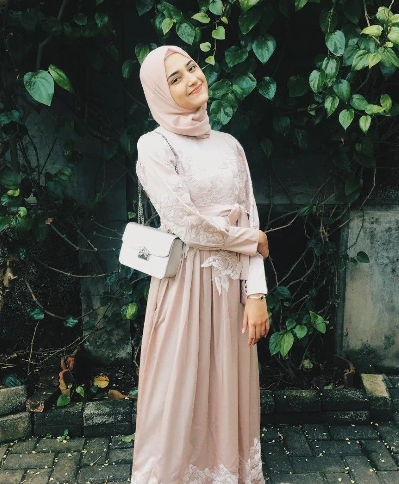 stylish hijab girl dp 16
