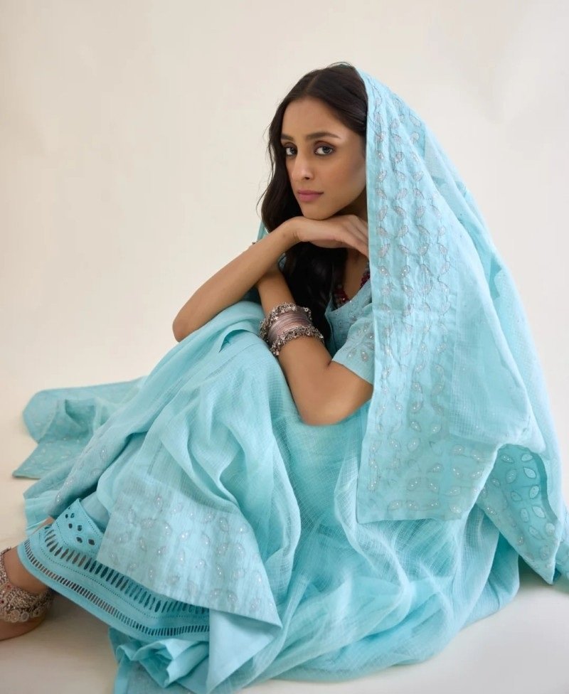 stylish hijab girl dp new