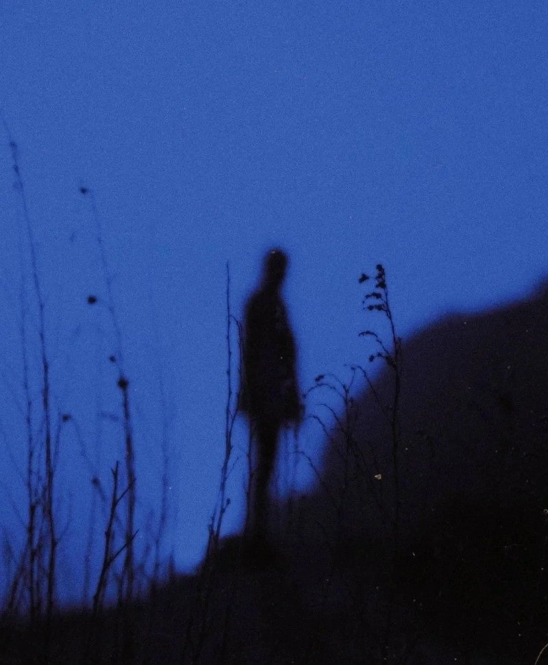 very sad alone dp 28