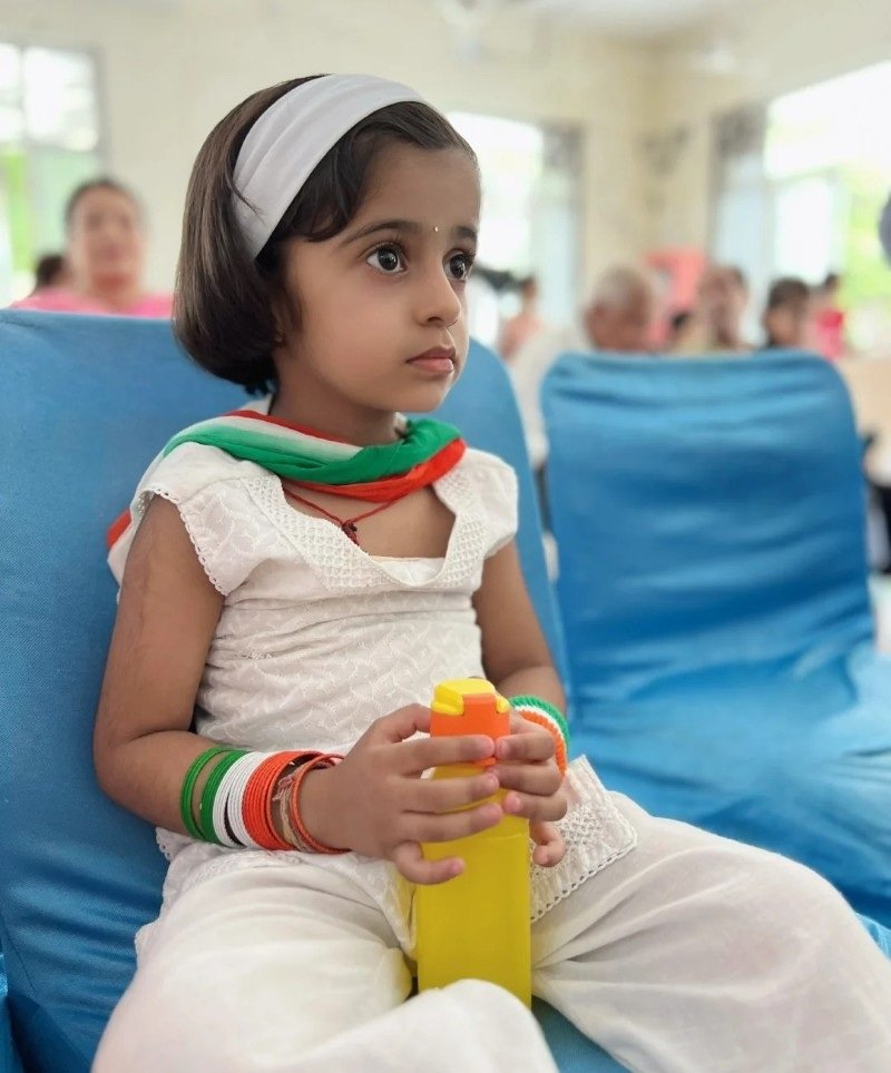 whatsapp dp child