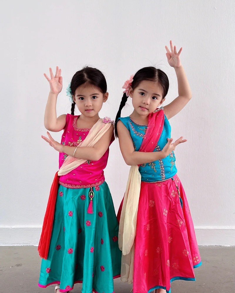 whatsapp dp cute baby girl pic​