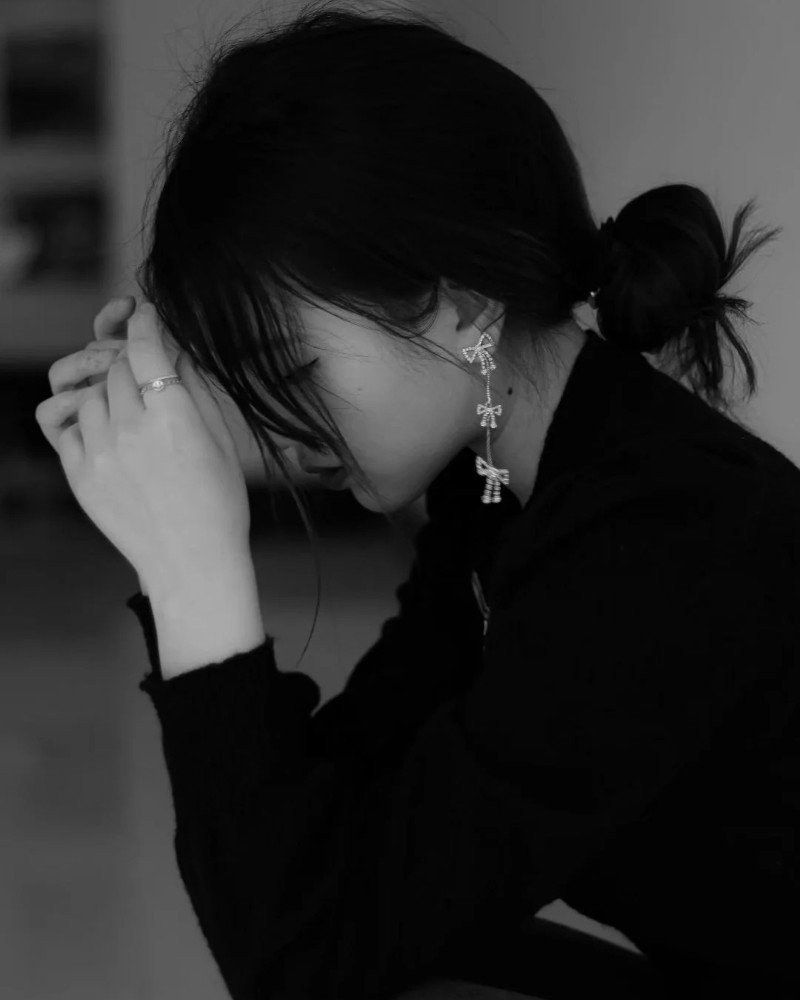 black shadow girl dp 30