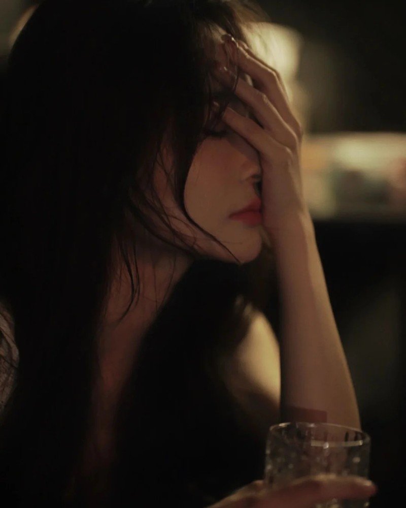 depressed girl dp 30