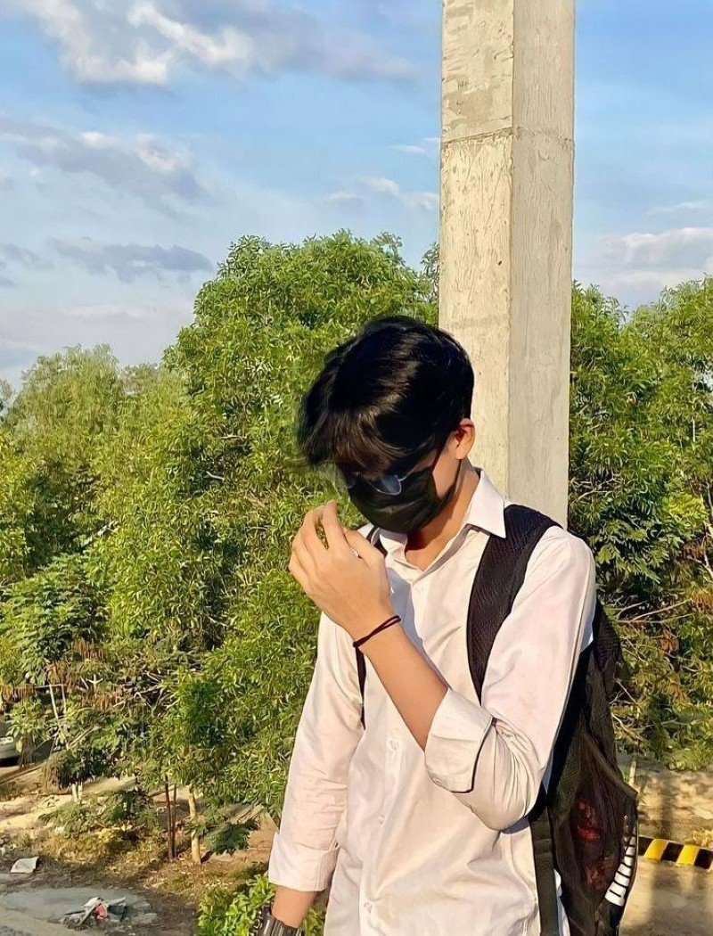 insta cool hidden face dp boy 25