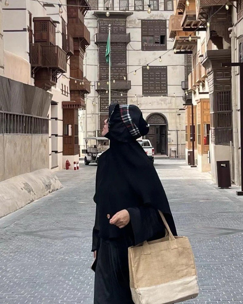 niqab girl dp 44
